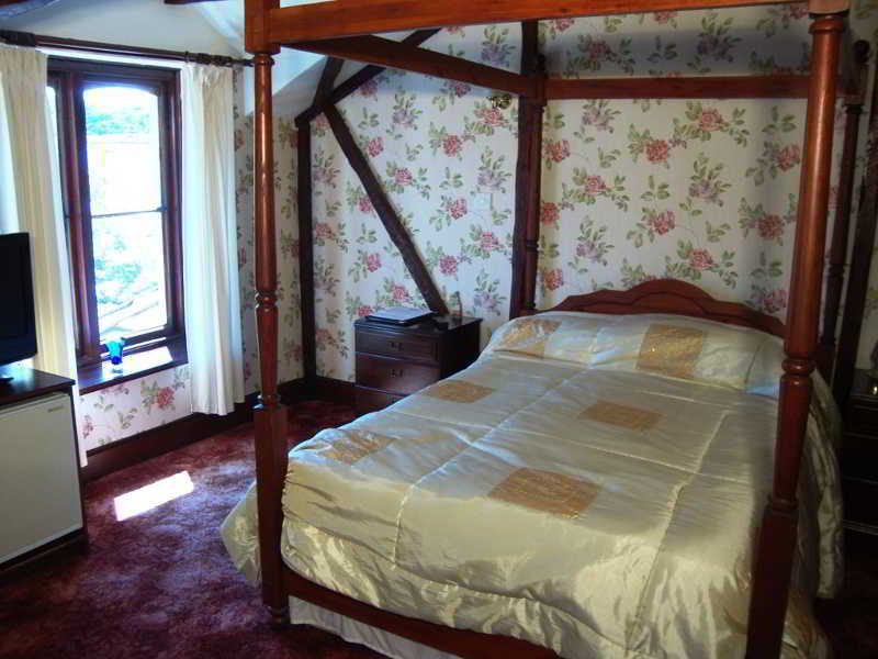 Trimstone Manor 3*